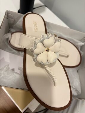 MICHAEL Michael Kors Cream Floral Toe-Post Sandals